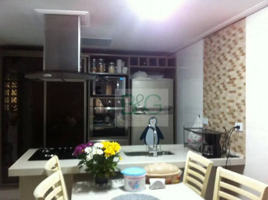 Foto 2 de Sobrado com 2 Quartos à venda, 148m² em Vila Bertioga, São Paulo