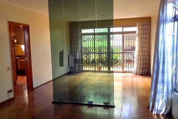 Foto 3 de Sobrado com 4 Quartos à venda, 420m² em Moema, São Paulo