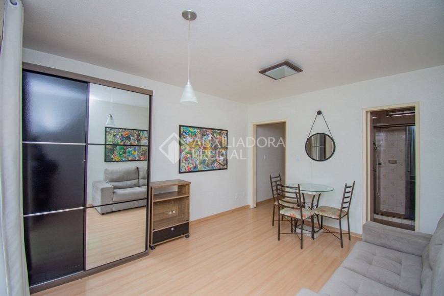 Foto 3 de Apartamento com 1 Quarto para alugar, 27m² em Rio Branco, Porto Alegre
