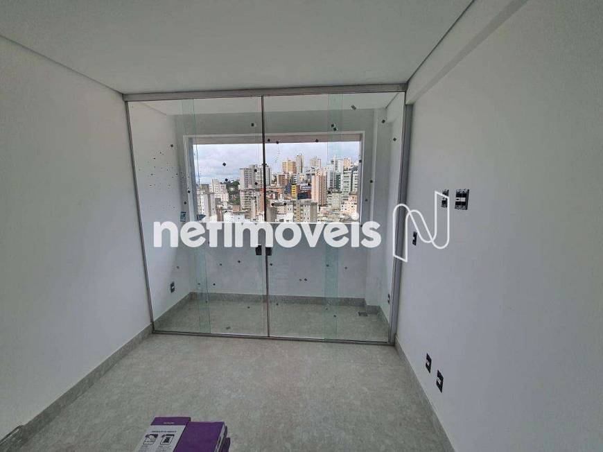 Foto 2 de Apartamento com 2 Quartos à venda, 66m² em Vila Paris, Belo Horizonte