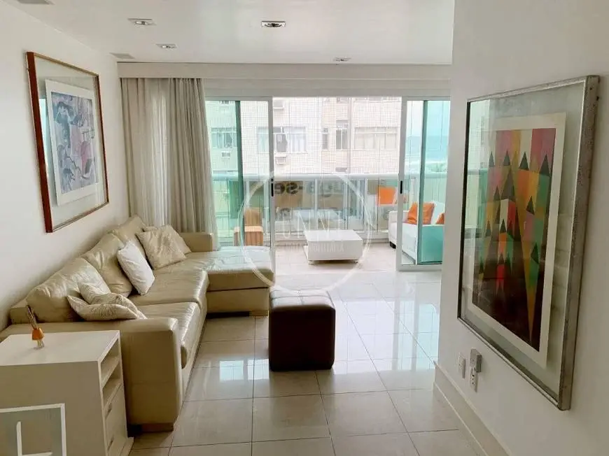 Foto 1 de Apartamento com 3 Quartos para alugar, 130m² em Jardim Oceanico, Rio de Janeiro