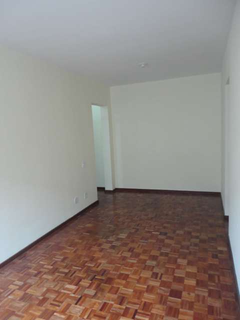 Foto 1 de Apartamento com 3 Quartos para alugar, 60m² em Moneró, Rio de Janeiro
