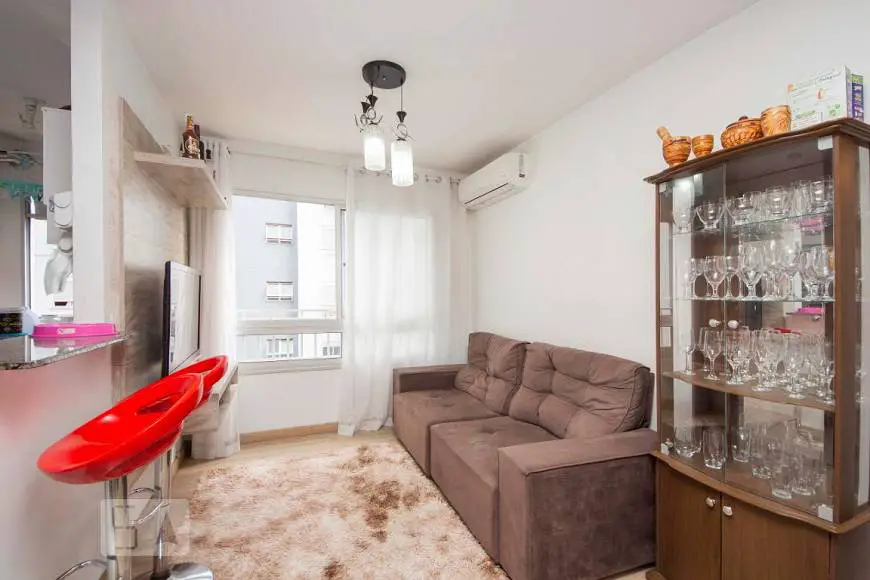 Foto 1 de Apartamento com 3 Quartos para alugar, 63m² em Passo das Pedras, Porto Alegre