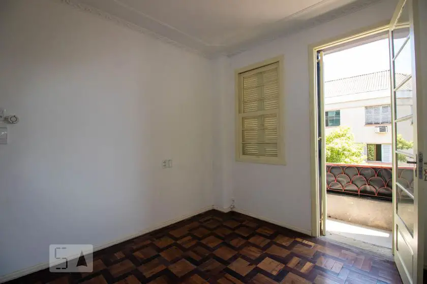 Foto 3 de Apartamento com 3 Quartos para alugar, 95m² em São Geraldo, Porto Alegre