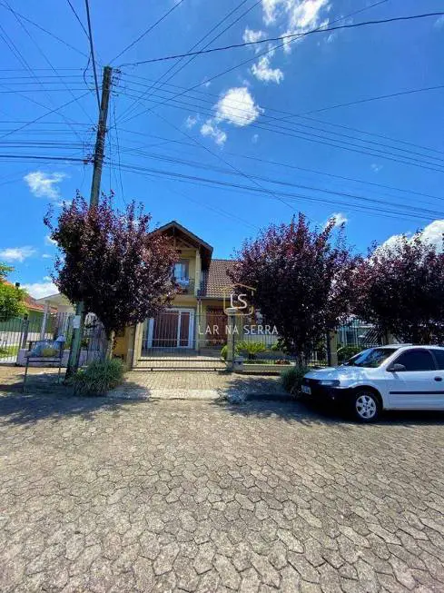 Foto 2 de Casa com 2 Quartos à venda, 142m² em Centro, Canela