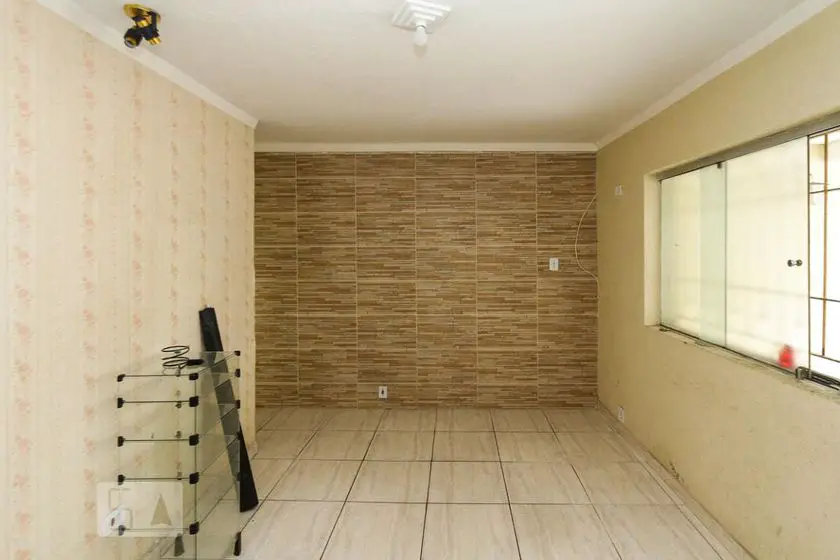 Foto 1 de Casa com 2 Quartos para alugar, 62m² em Vila Antonieta, São Paulo