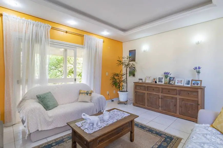 Foto 3 de Casa com 3 Quartos à venda, 270m² em Marechal Rondon, Canoas