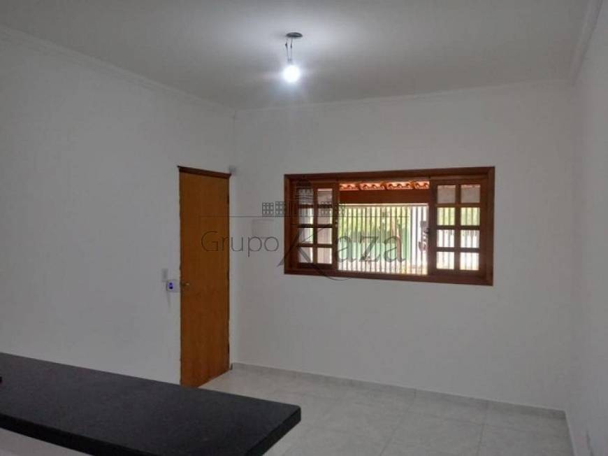 Foto 1 de Casa com 3 Quartos à venda, 80m² em Residencial Altos do Bosque, São José dos Campos