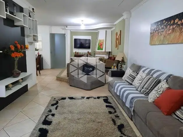 Foto 2 de Casa com 3 Quartos à venda, 325m² em Santa Fé, Porto Alegre