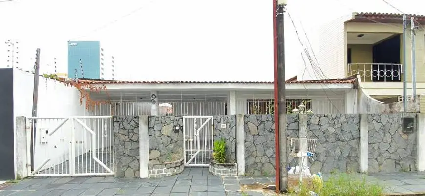 Foto 1 de Casa com 4 Quartos à venda, 197m² em Grageru, Aracaju