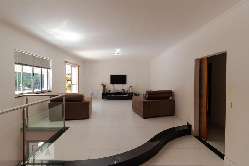 Foto 1 de Casa com 4 Quartos para alugar, 256m² em Santa Genebra, Campinas