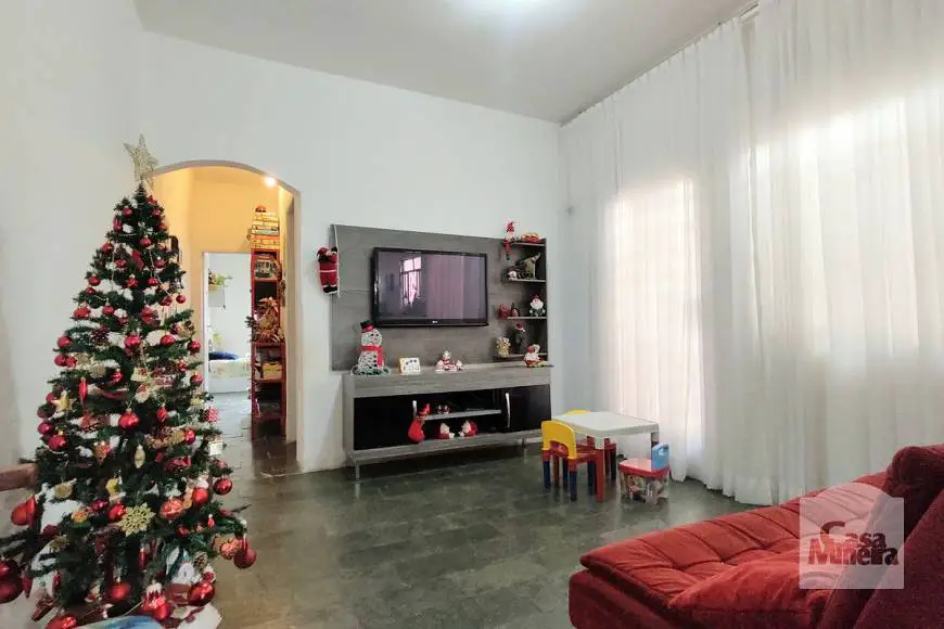 Foto 1 de Casa com 6 Quartos à venda, 220m² em Santa Tereza, Belo Horizonte