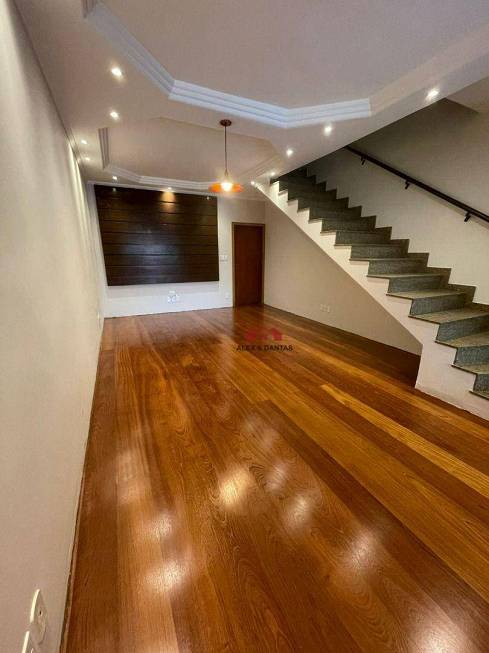 Foto 1 de Casa de Condomínio com 3 Quartos para alugar, 240m² em Santa Paula, São Caetano do Sul