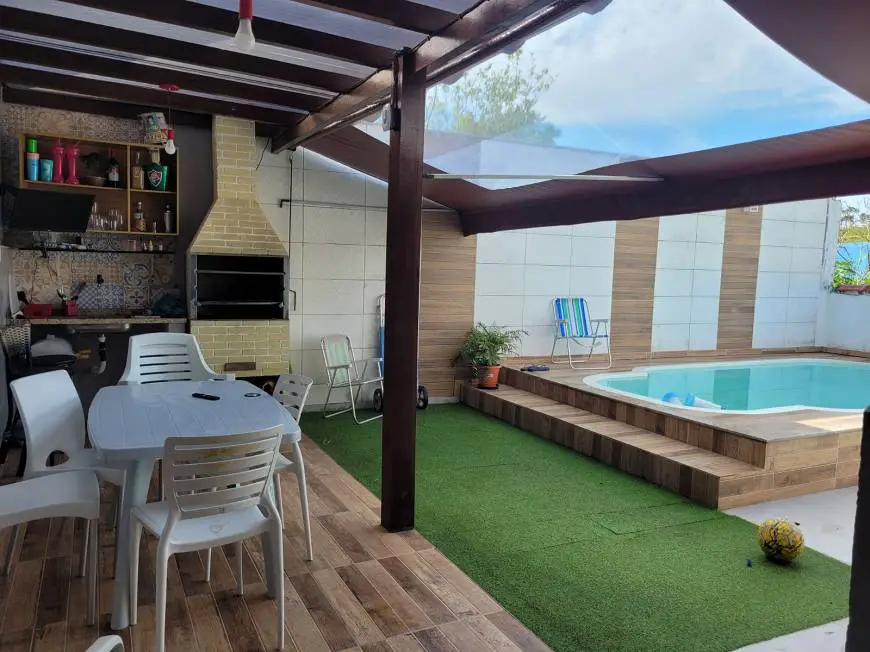 Foto 1 de Casa de Condomínio com 3 Quartos à venda, 90m² em Village da Serra, Macaé