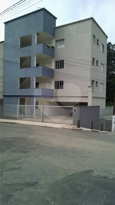 Foto 2 de Apartamento com 2 Quartos para venda ou aluguel, 48m² em Jardim Mimas, Embu das Artes