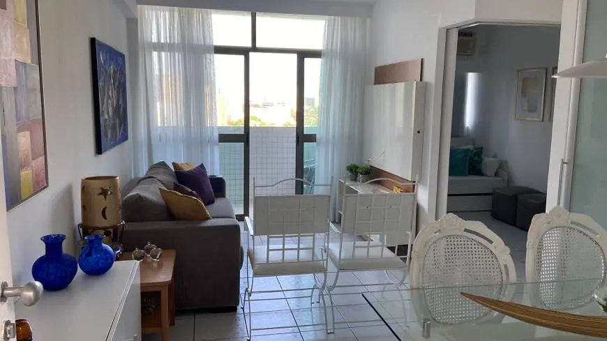 Foto 1 de Apartamento com 2 Quartos para alugar, 61m² em Madalena, Recife