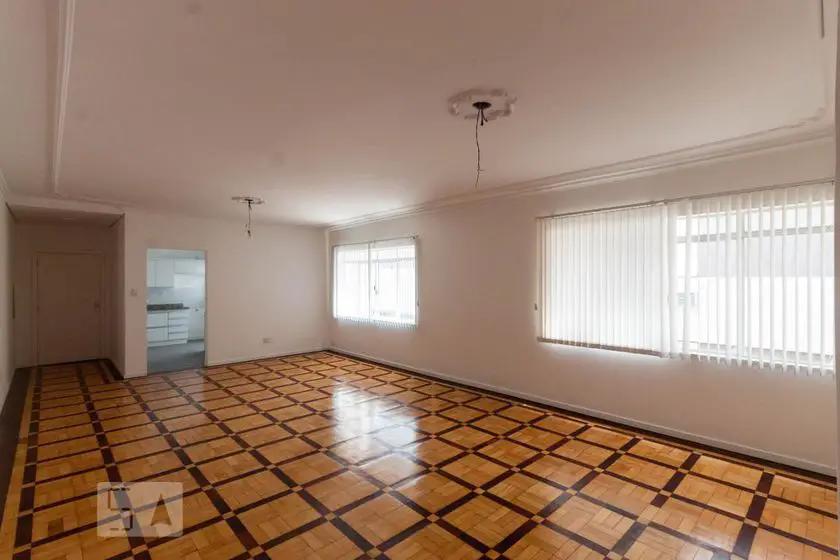 Foto 1 de Apartamento com 3 Quartos para alugar, 120m² em Farroupilha, Porto Alegre
