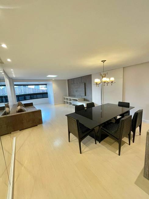 Foto 1 de Apartamento com 3 Quartos à venda, 158m² em Ponta Verde, Maceió