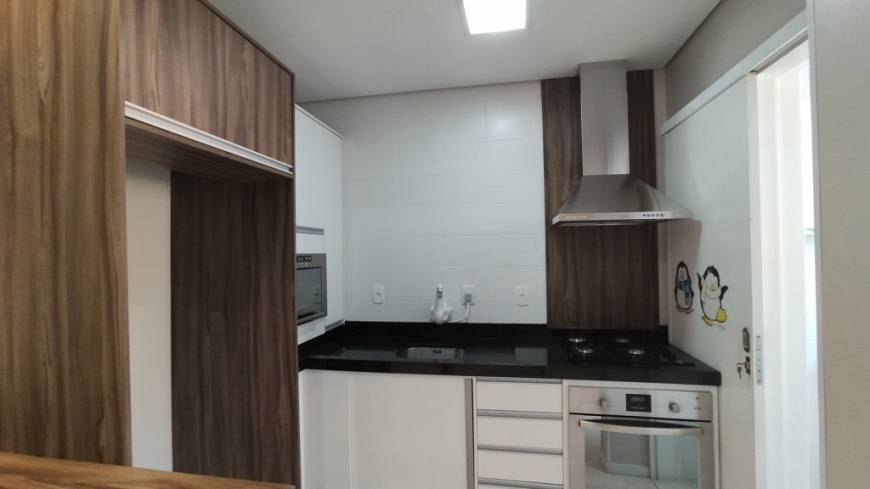 Foto 3 de Apartamento com 3 Quartos para alugar, 74m² em Santo Antônio, Joinville
