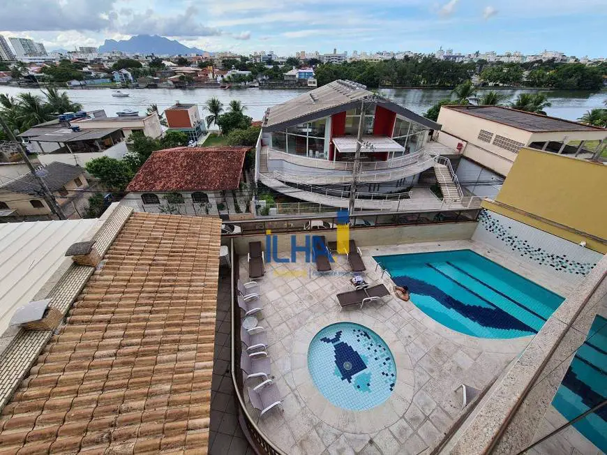 Foto 1 de Apartamento com 4 Quartos à venda, 170m² em Barro Vermelho, Vitória