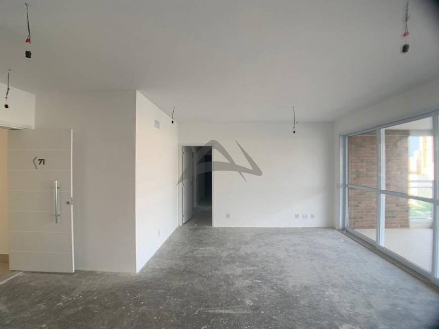 Foto 2 de Apartamento com 4 Quartos à venda, 181m² em Cambuí, Campinas