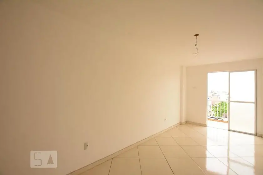 Foto 1 de Casa com 2 Quartos para alugar, 62m² em Irajá, Rio de Janeiro