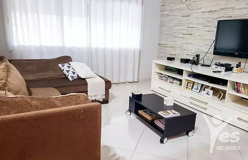 Foto 3 de Casa com 3 Quartos para alugar, 472m² em Vila Curuçá, Santo André