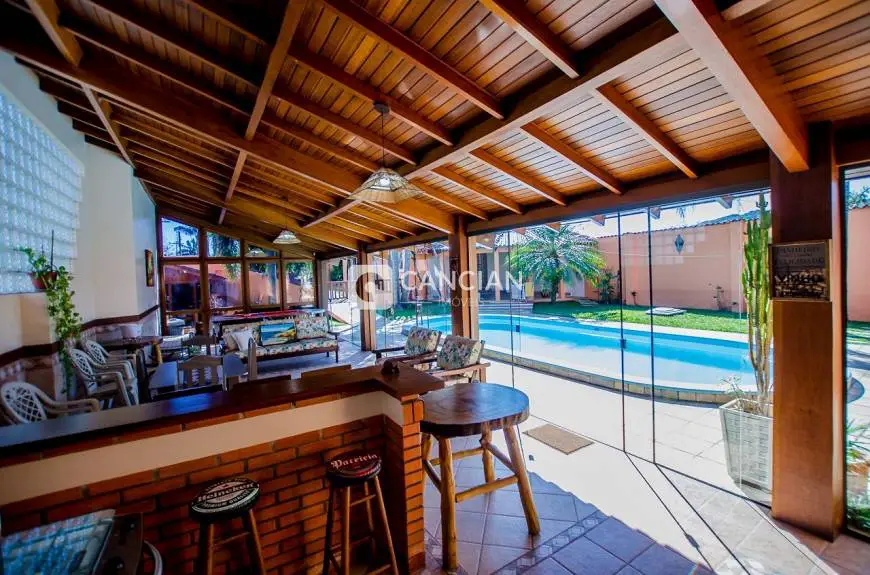 Foto 2 de Casa com 4 Quartos à venda, 480m² em Cerrito, Santa Maria