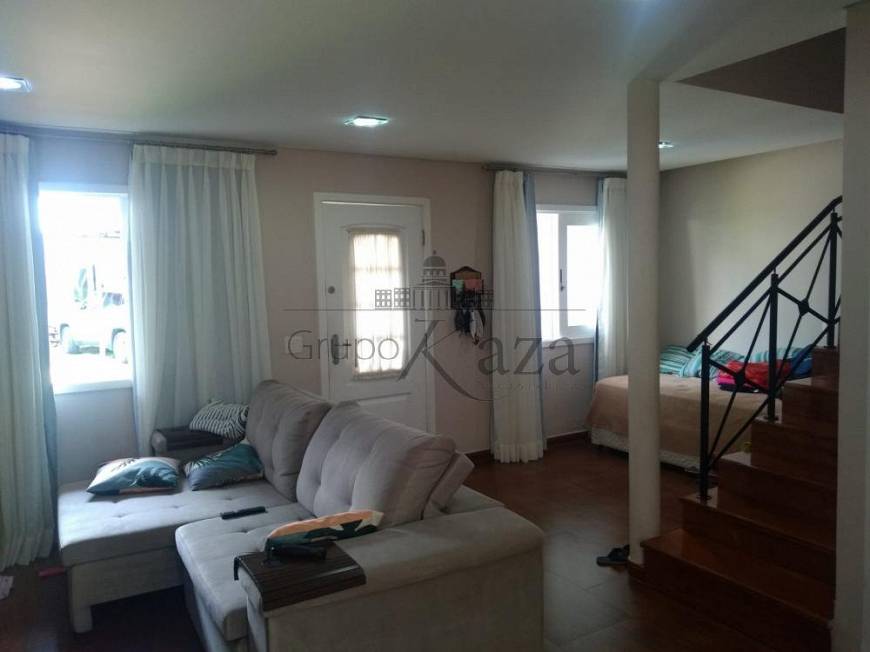 Foto 2 de Casa de Condomínio com 3 Quartos à venda, 134m² em Jardim das Indústrias, São José dos Campos