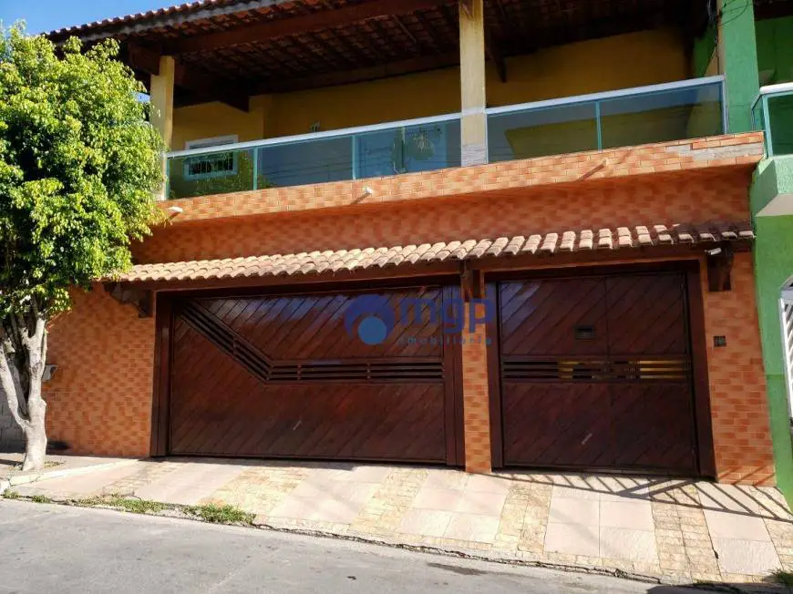 Foto 1 de Sobrado com 4 Quartos à venda, 270m² em Parque Das Nacoes, Guarulhos