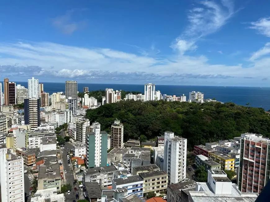 Foto 1 de Apartamento com 4 Quartos à venda, 370m² em Barra, Salvador