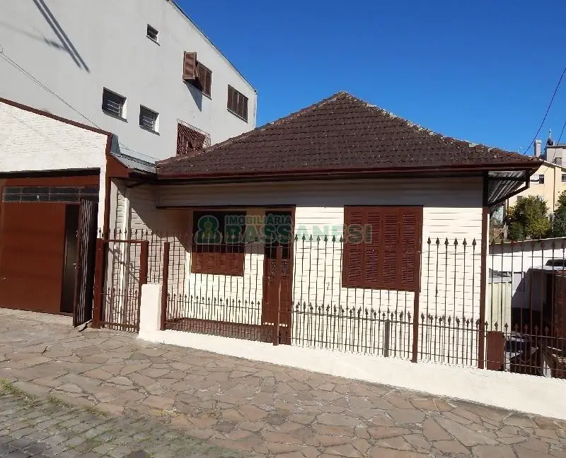 Foto 1 de Casa com 2 Quartos para alugar, 70m² em Panazzolo, Caxias do Sul