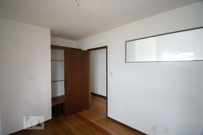 Foto 1 de Casa com 5 Quartos para alugar, 330m² em Jardim Marajoara, São Paulo