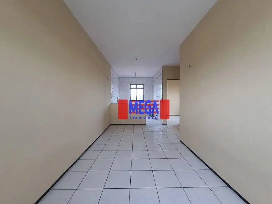 Foto 2 de Apartamento com 2 Quartos para alugar, 46m² em Amadeu Furtado, Fortaleza