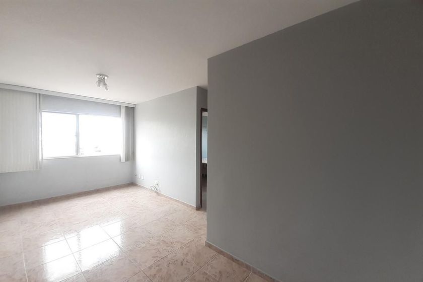 Foto 1 de Apartamento com 2 Quartos para alugar, 45m² em Todos os Santos, Rio de Janeiro
