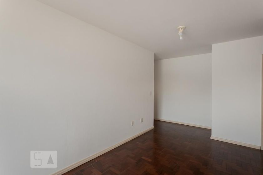 Foto 3 de Apartamento com 2 Quartos para alugar, 65m² em Vila Ipiranga, Porto Alegre