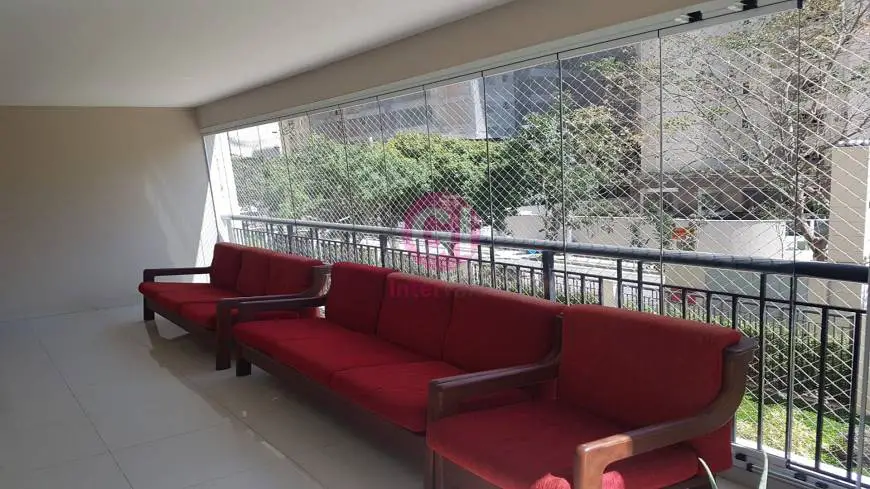 Foto 3 de Apartamento com 3 Quartos à venda, 194m² em Parque Residencial Aquarius, São José dos Campos