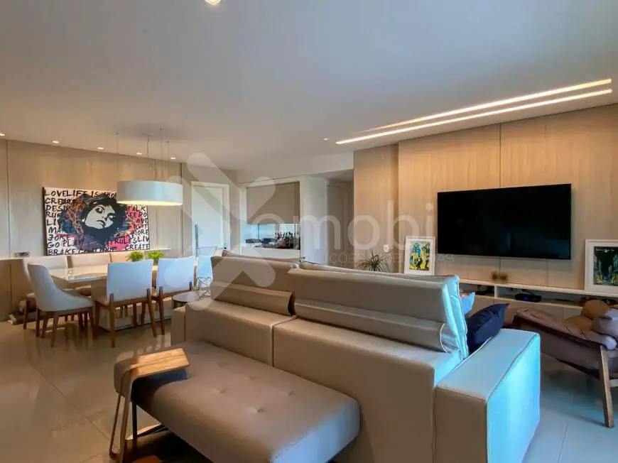 Foto 1 de Apartamento com 4 Quartos à venda, 196m² em Capim Macio, Natal