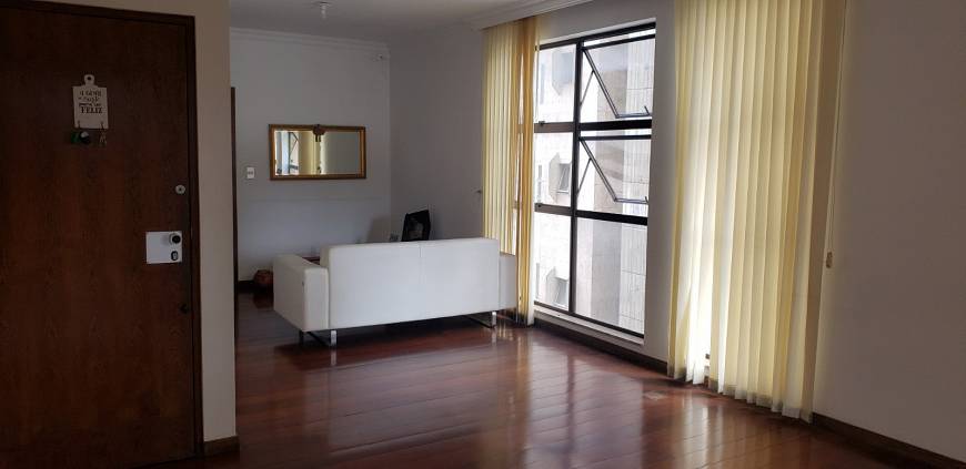 Foto 1 de Apartamento com 4 Quartos à venda, 170m² em Santo Antônio, Belo Horizonte