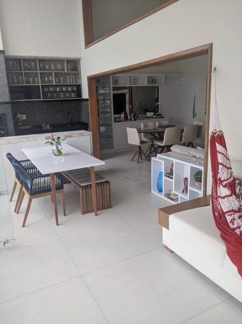 Foto 1 de Cobertura com 4 Quartos para venda ou aluguel, 240m² em Vila Brandina, Campinas
