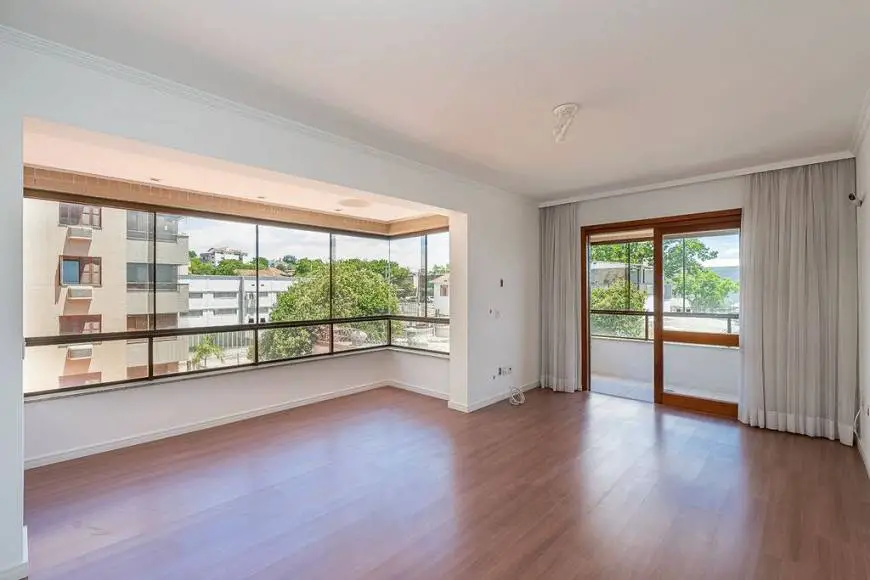 Foto 1 de Apartamento com 2 Quartos à venda, 85m² em Jardim Lindóia, Porto Alegre