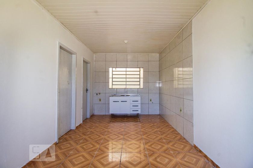 Foto 1 de Casa com 1 Quarto para alugar, 44m² em Medianeira, Porto Alegre