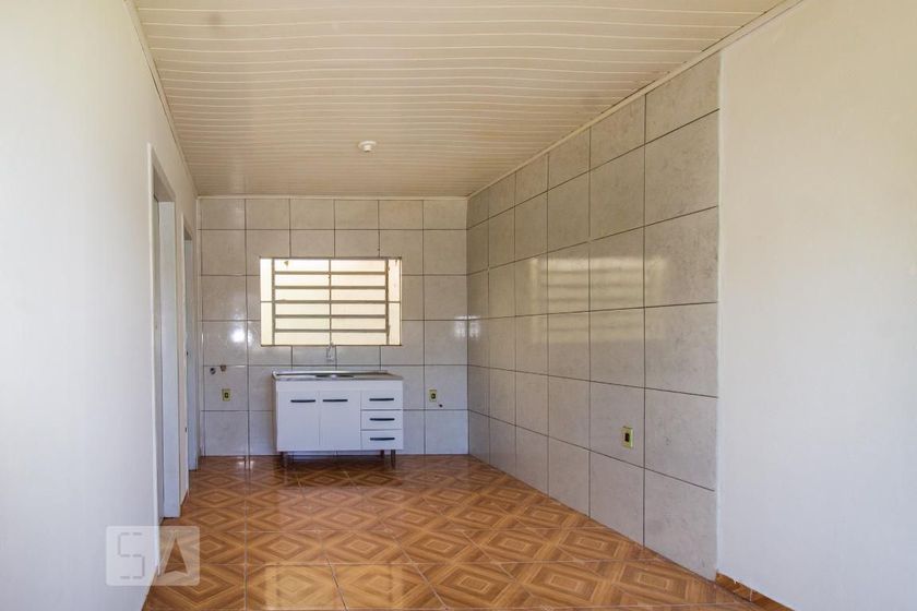 Foto 3 de Casa com 1 Quarto para alugar, 44m² em Medianeira, Porto Alegre