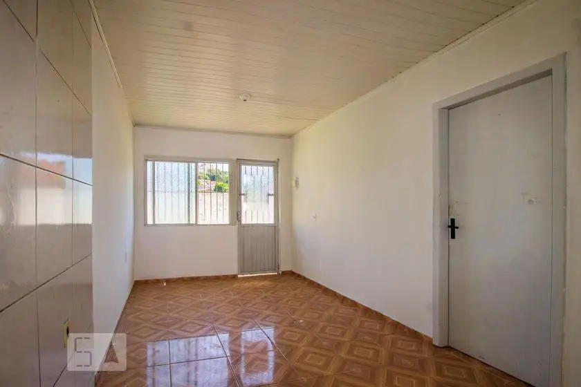 Foto 4 de Casa com 1 Quarto para alugar, 44m² em Medianeira, Porto Alegre