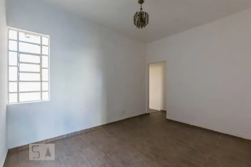 Foto 2 de Casa com 2 Quartos para alugar, 80m² em Cambuci, São Paulo