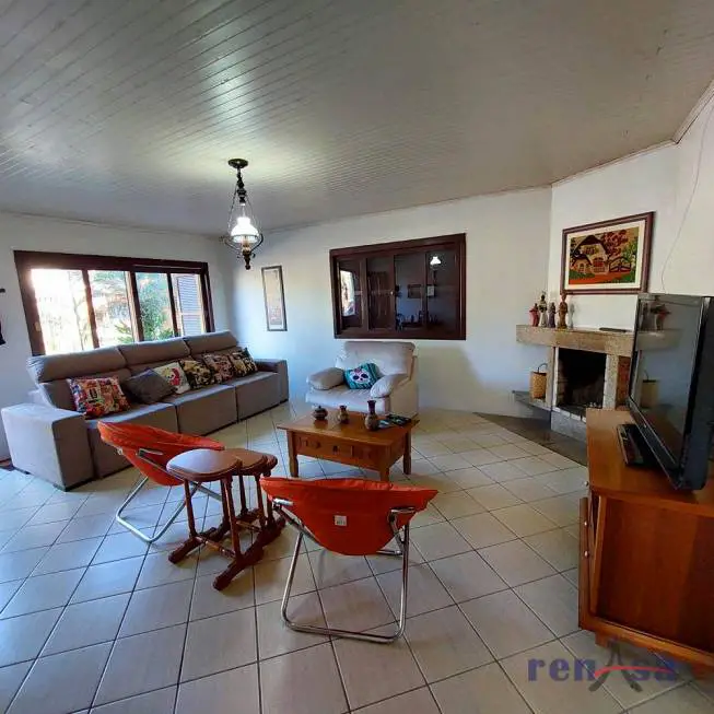 Foto 2 de Casa com 2 Quartos à venda, 185m² em Cidade Nova, Caxias do Sul