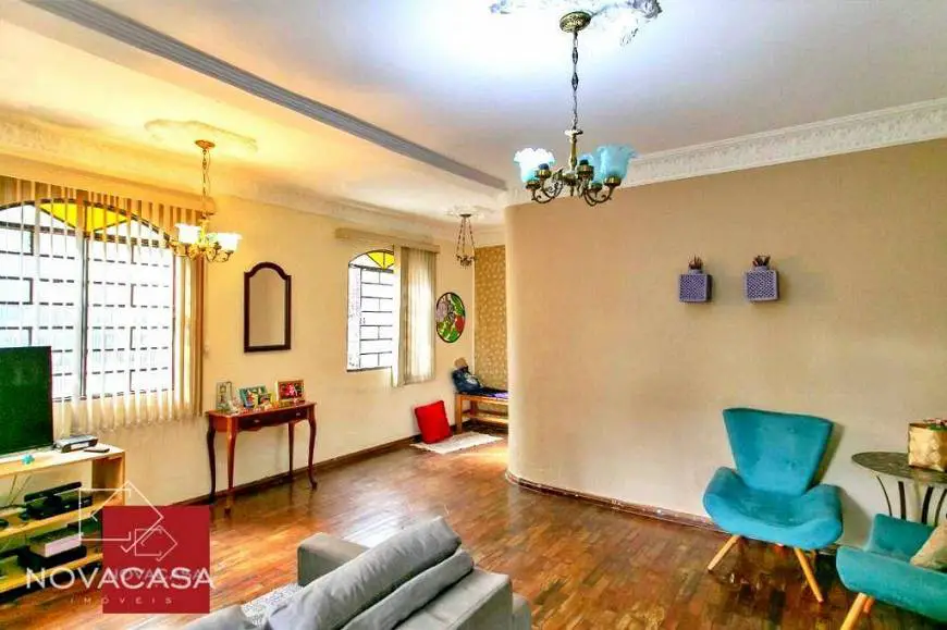 Foto 1 de Casa com 3 Quartos para alugar, 150m² em Céu Azul, Belo Horizonte