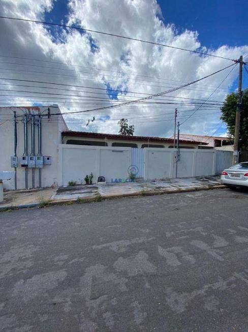 Foto 3 de Casa com 3 Quartos à venda, 150m² em CPA II, Cuiabá