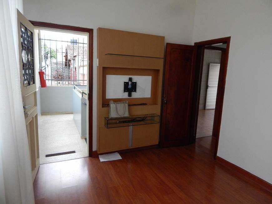Foto 5 de Casa com 4 Quartos para alugar, 120m² em Carlos Prates, Belo Horizonte