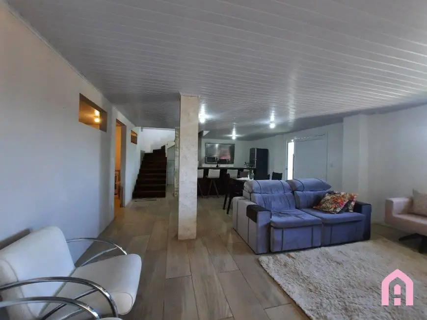Foto 5 de Casa com 4 Quartos à venda, 200m² em Cidade Nova, Caxias do Sul